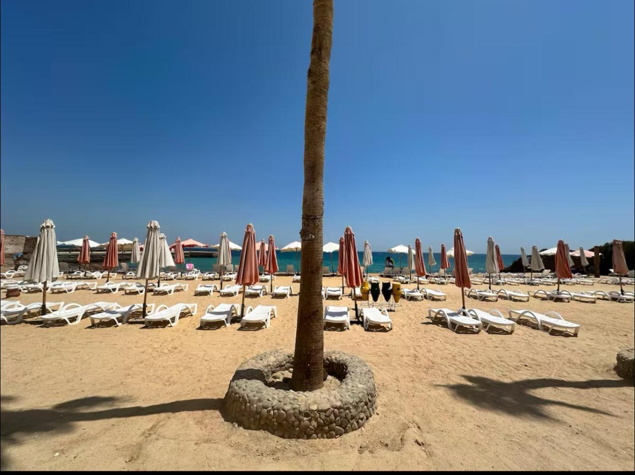 Beachfront Sea & Pool View - Juliana Resort