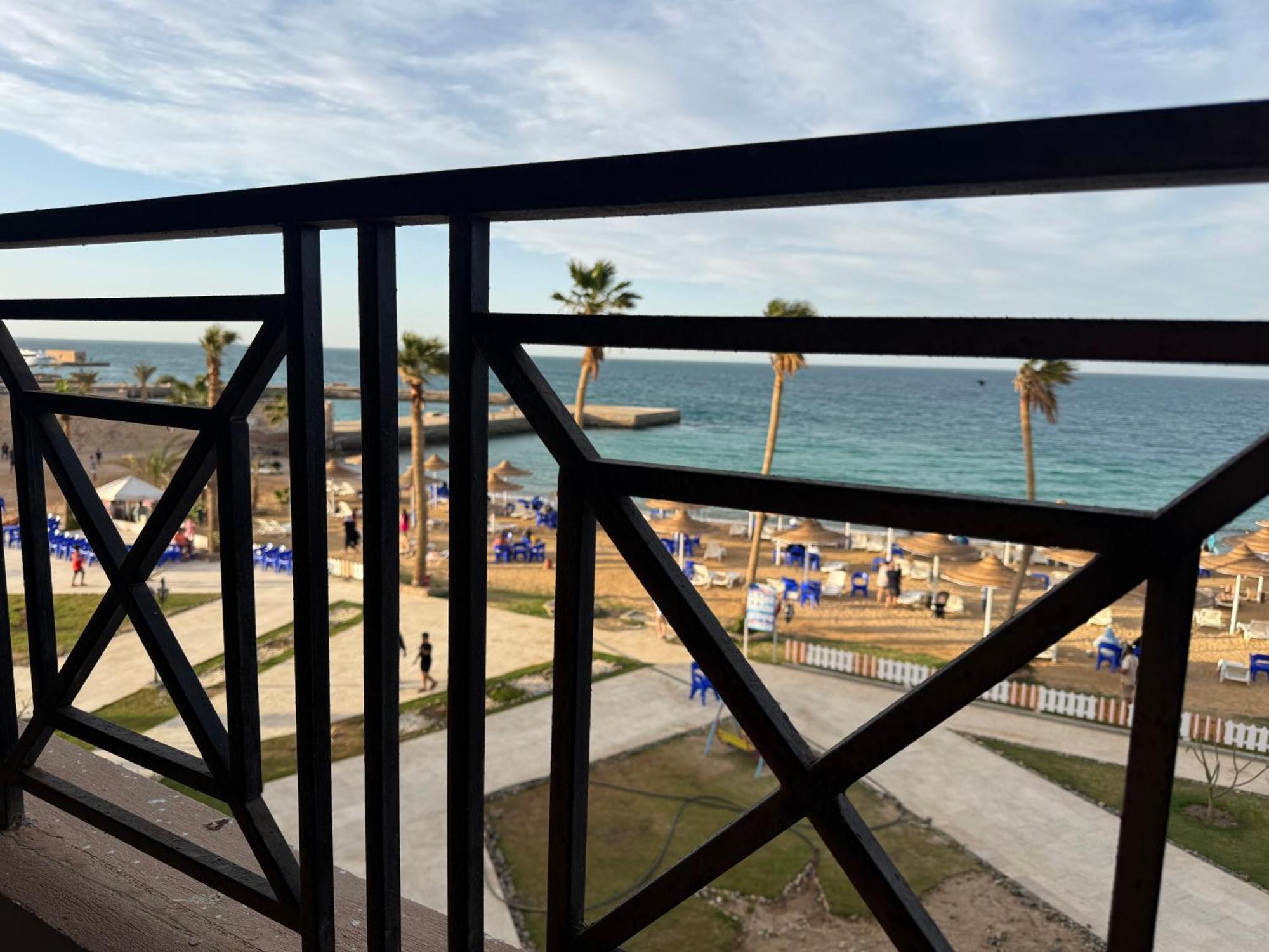 Resort Beachfront Sea & Pool View - Juliana Hurghada