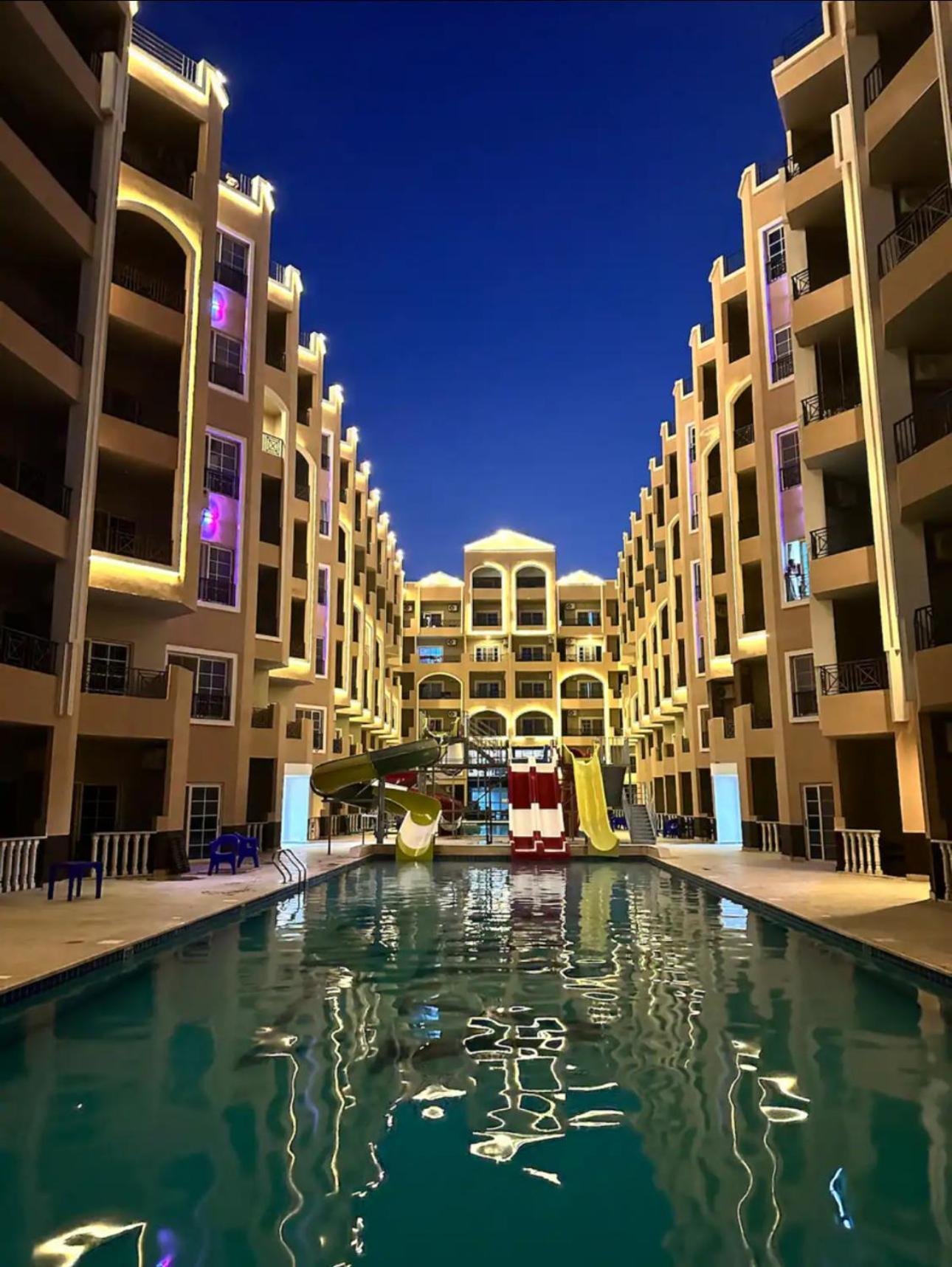 Resort Beachfront Sea & Pool View - Juliana *
