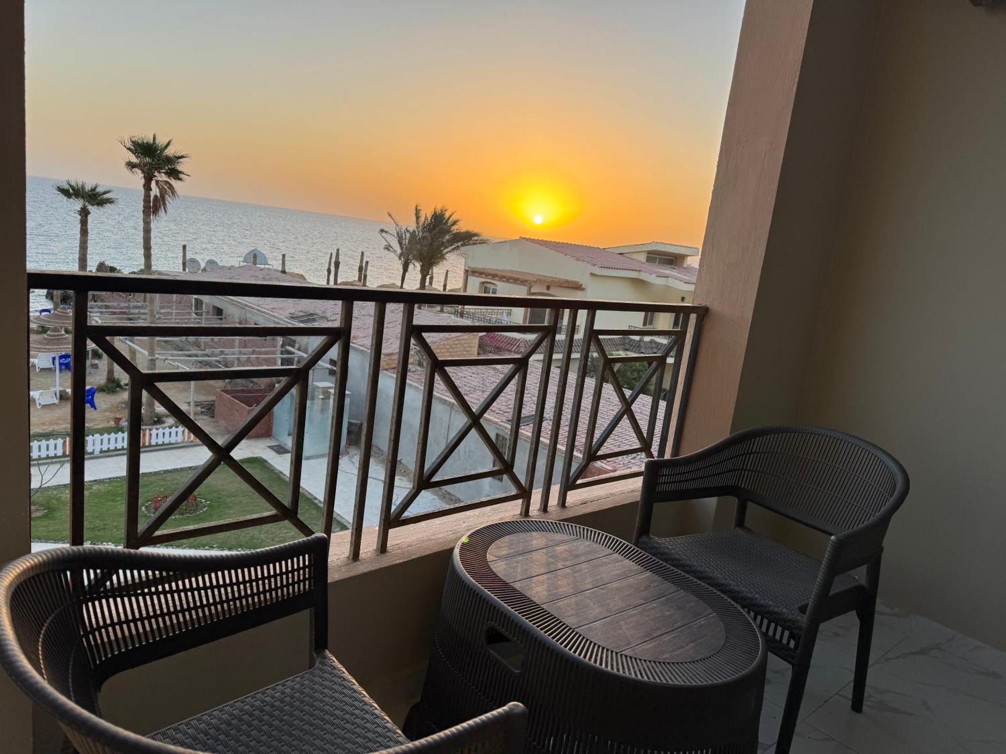 Resort Beachfront Sea & Pool View - Juliana Hurghada